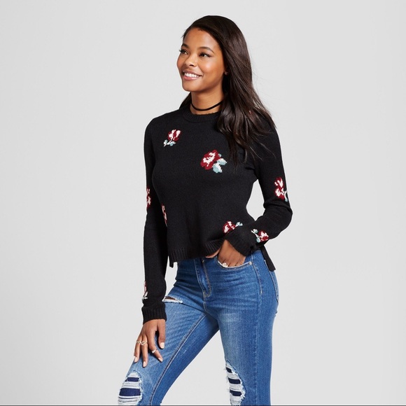 🔅Floral Crop Sweater🔅 - Picture 2 of 3